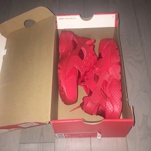 Nike Red huaraches size FIVE